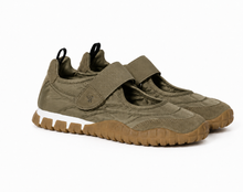 Cargar imagen en el visor de la galería, MARY JANE SNEAKER - KHAKI
